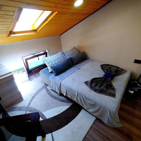 וארנה Low Budget Apartment With Breakfast #3 מראה חיצוני תמונה